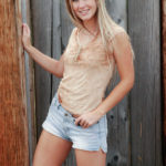 jewel-jean-shorts-tease-this-years-model_03